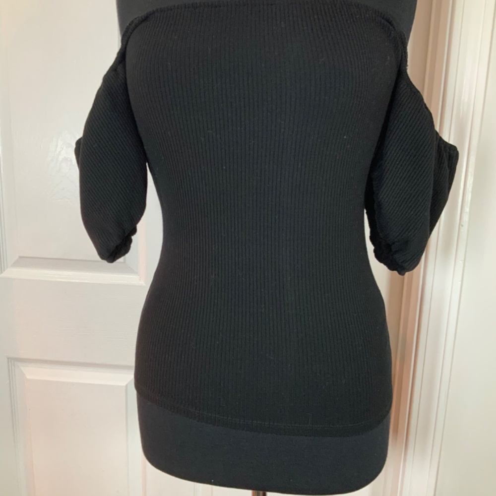 Reformation Black Off the Shoulder Slim Fit Minimalist Sweater Top Size Medium - Picture 3 of 8